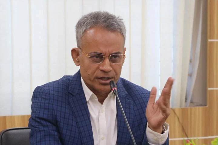 ভর্তুকি ও পাচার রোধেই জ্বালানির মূল্য সমন্বয়, আইএমএফের চাপে নয় : সড়ক পরিবহন ও সেতুমন্ত্রী - শেখ রবিউল আলম।